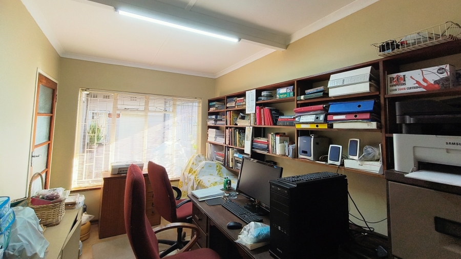 4 Bedroom Property for Sale in Oewersig North West